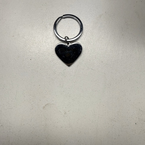 Heart-Shaped Silver Keychain - Picture 2 of 2